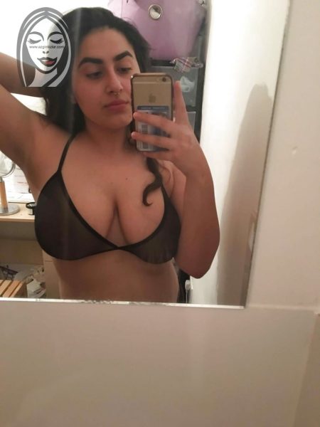İri Memeli Balıketli Türk porno