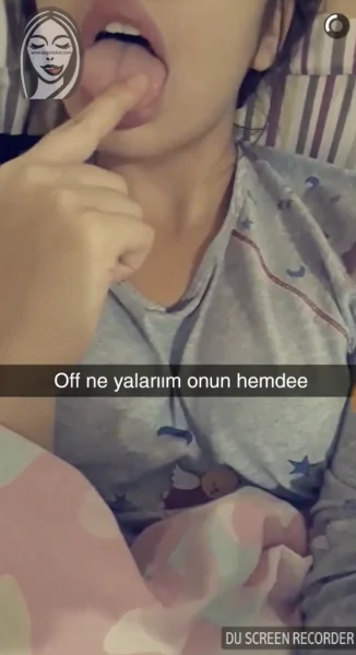 18'lik Azgın Üniversiteli Bengü Türk ifşa porno