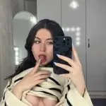 İzmirli Ortam Kızı Yasemin